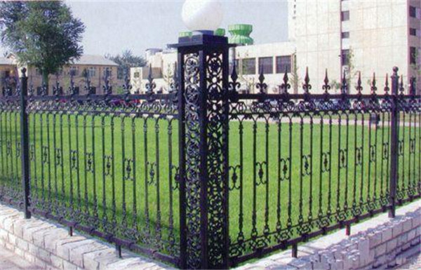 ɽ������Χ��