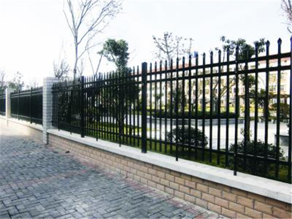 ɽ������Χ��