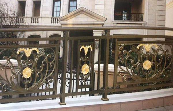 ���ջ���