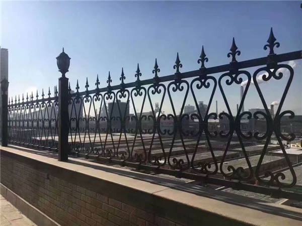 ����Χǽ����Χ��