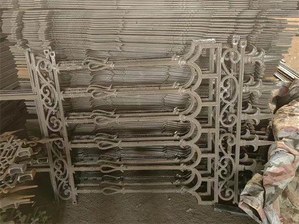 ɽ�����նͲ�