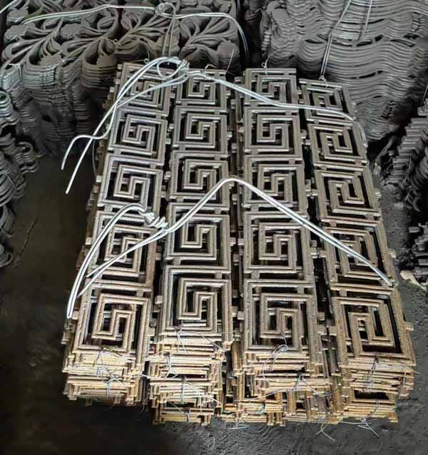 �������